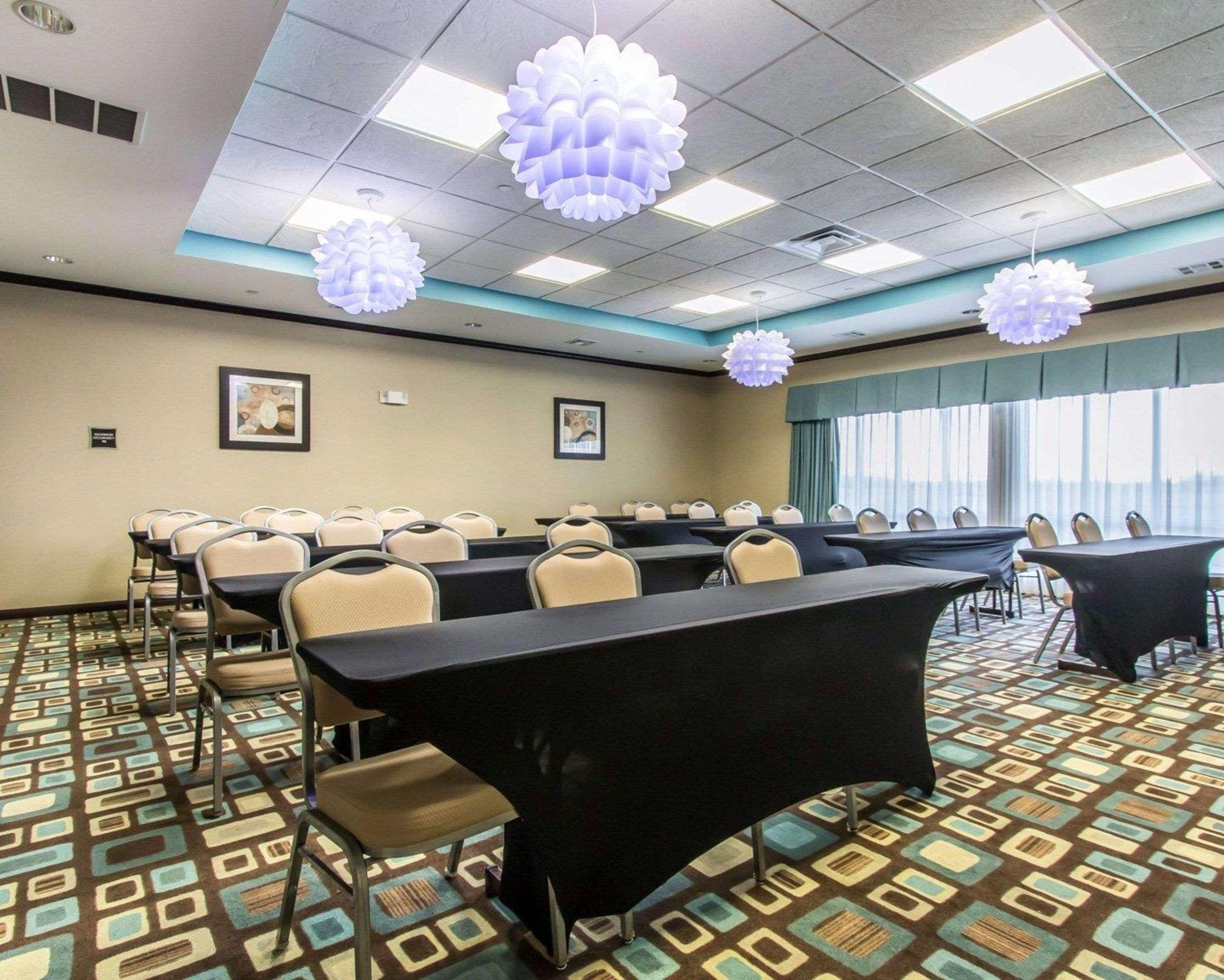Comfort Inn & Suites Oklahoma City West - I-40 Buitenkant foto