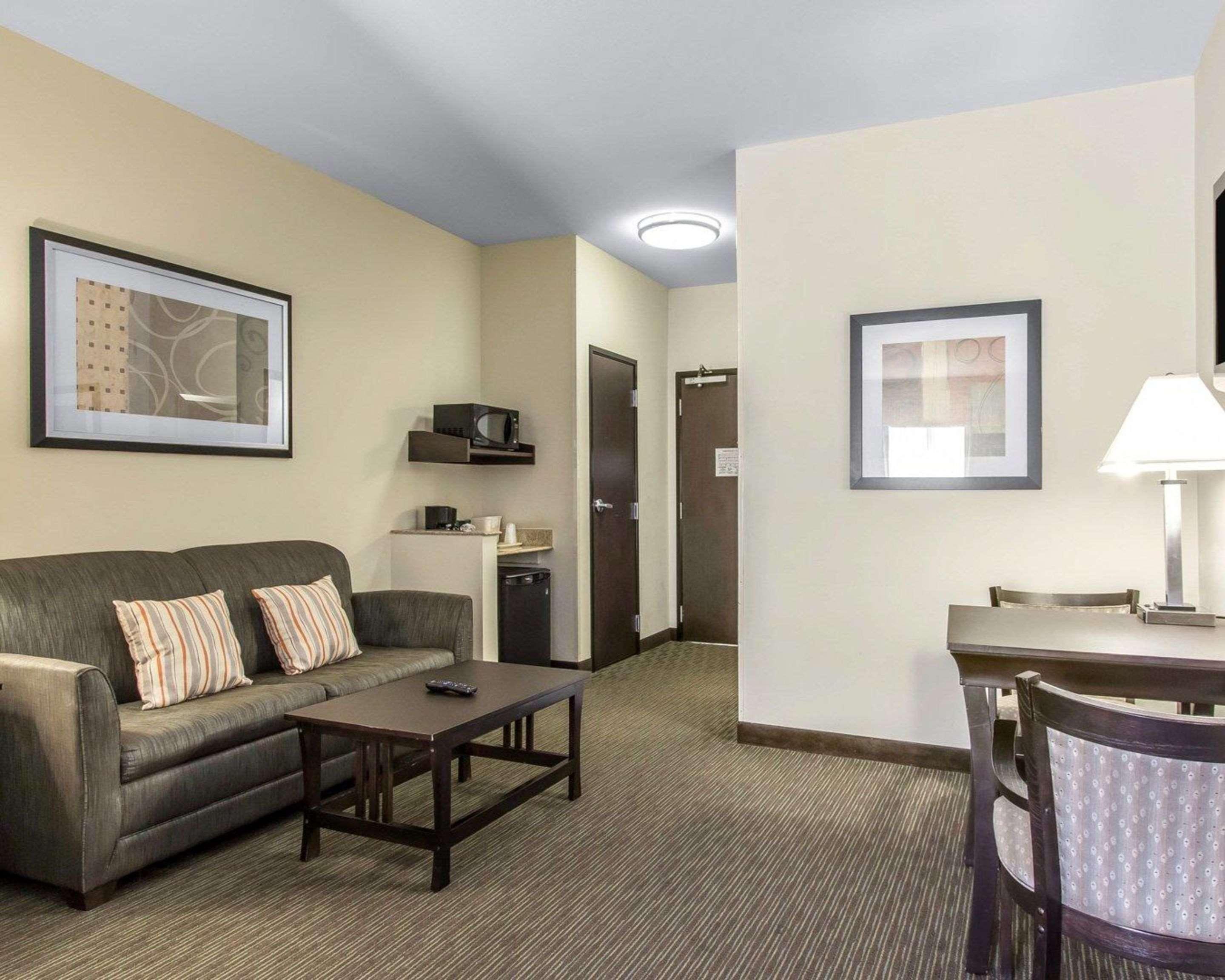 Comfort Inn & Suites Oklahoma City West - I-40 Buitenkant foto